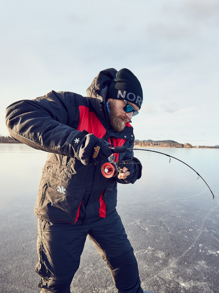 Как правильно одеться на зимнюю рыбалку — Про Рыбалку —Salmo Grop Россия